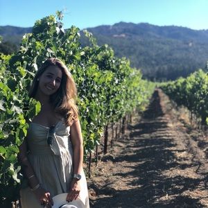 Meet your Posher, Joelle